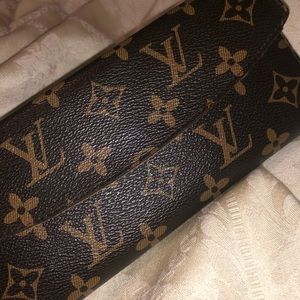 Louis Vuitton Wallet & wallet pouch